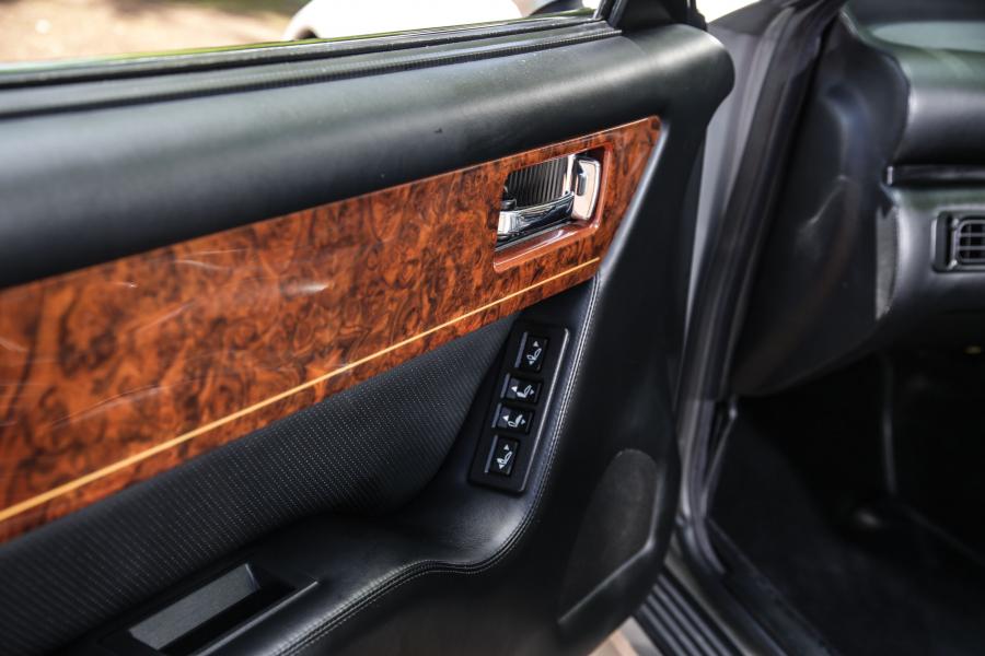 Детали интерьера Aston Martin Virage Volante Diamond Jubilee (60200) 1995 года  (фото 5 из 24)